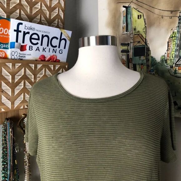 Prince & Fox Marine Arny Green Cropped Tee - Picture 9 of 10